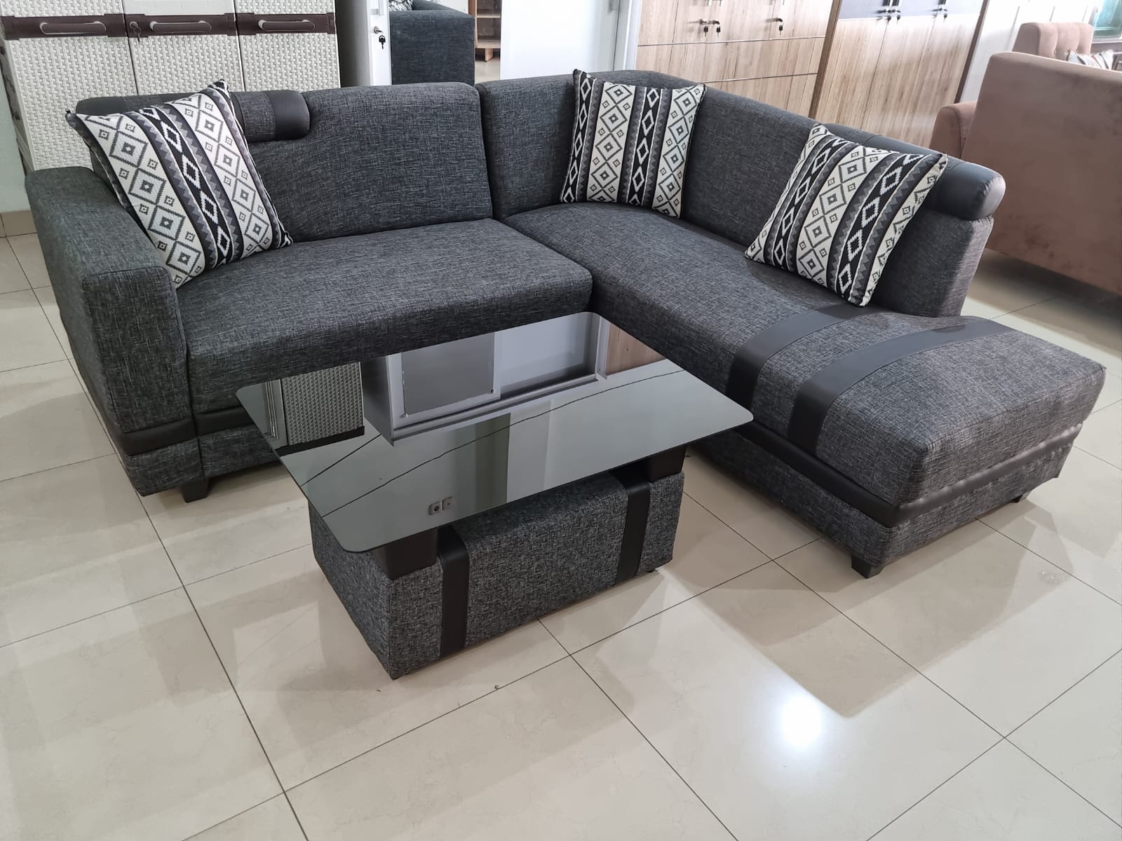 Gambar Victory Sofa Selonjor/sudut + Table